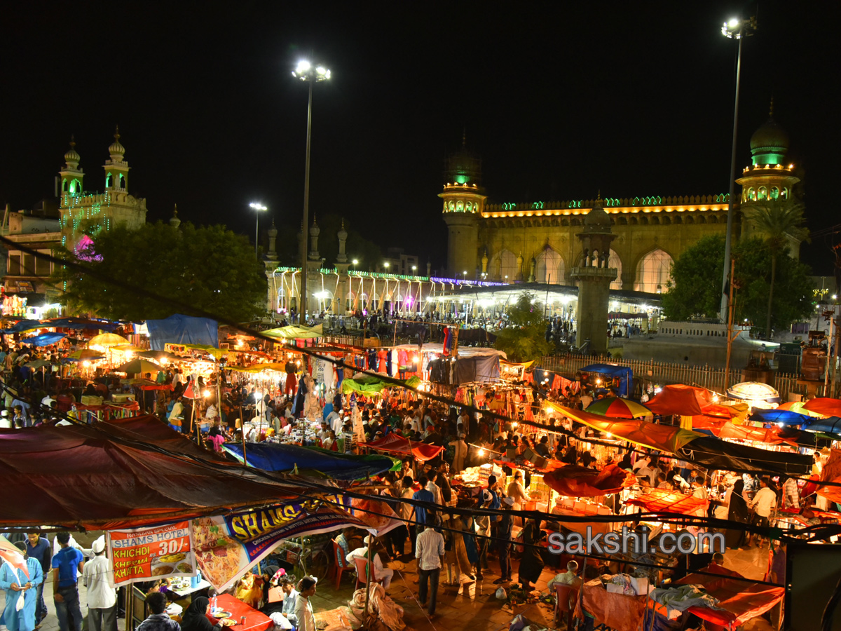 charminar night bazaar Photo Gallery - Sakshi4