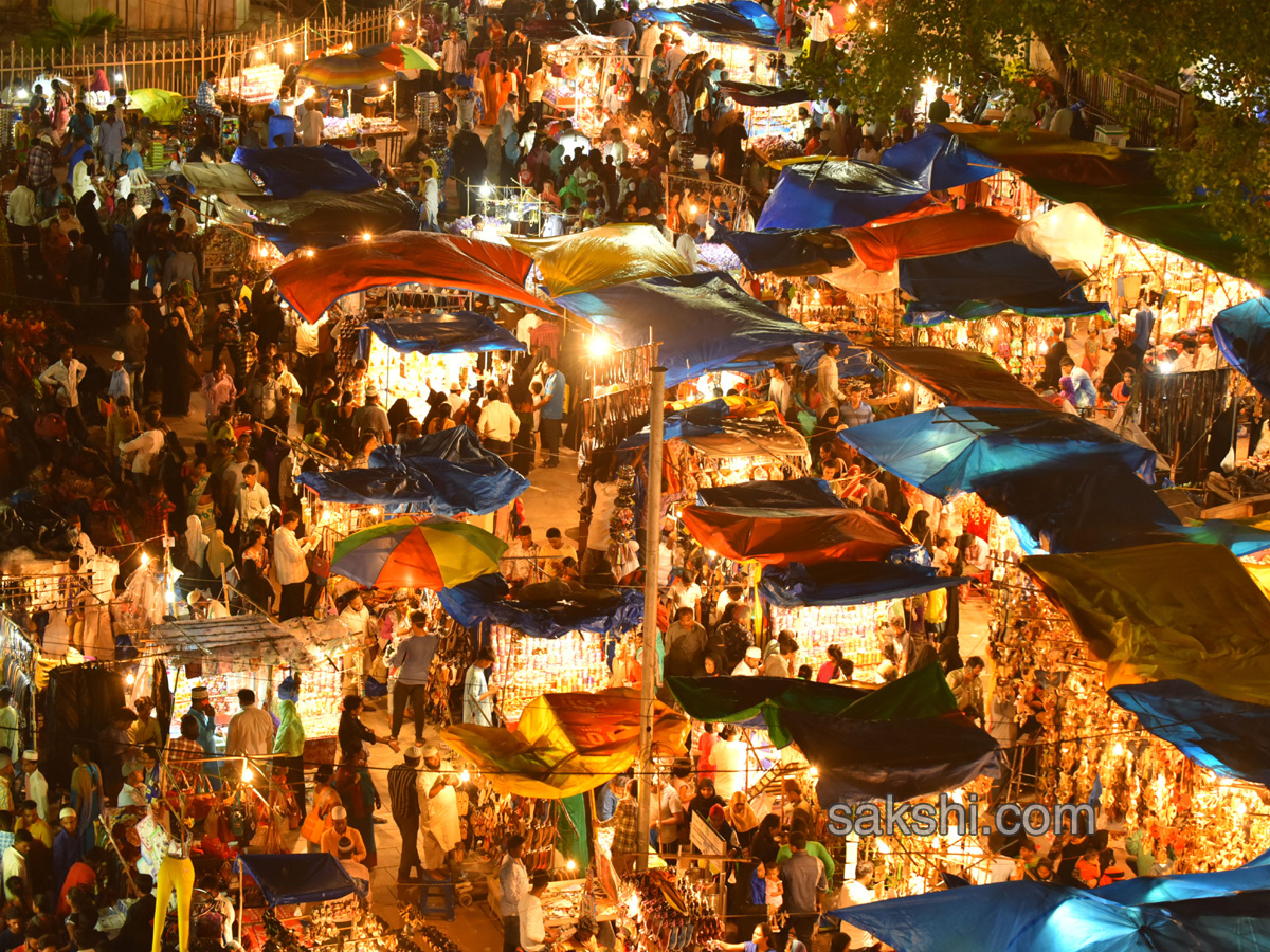 charminar night bazaar Photo Gallery - Sakshi5