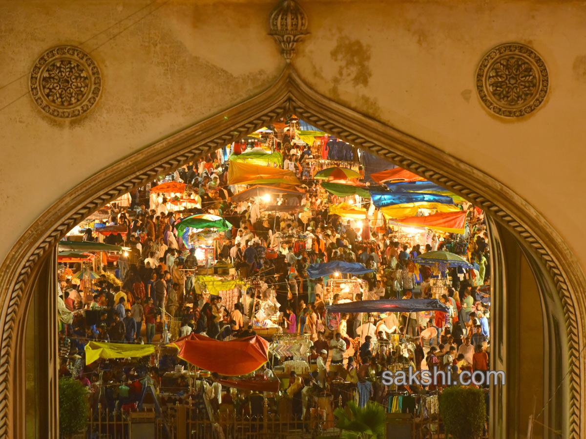 charminar night bazaar Photo Gallery - Sakshi6