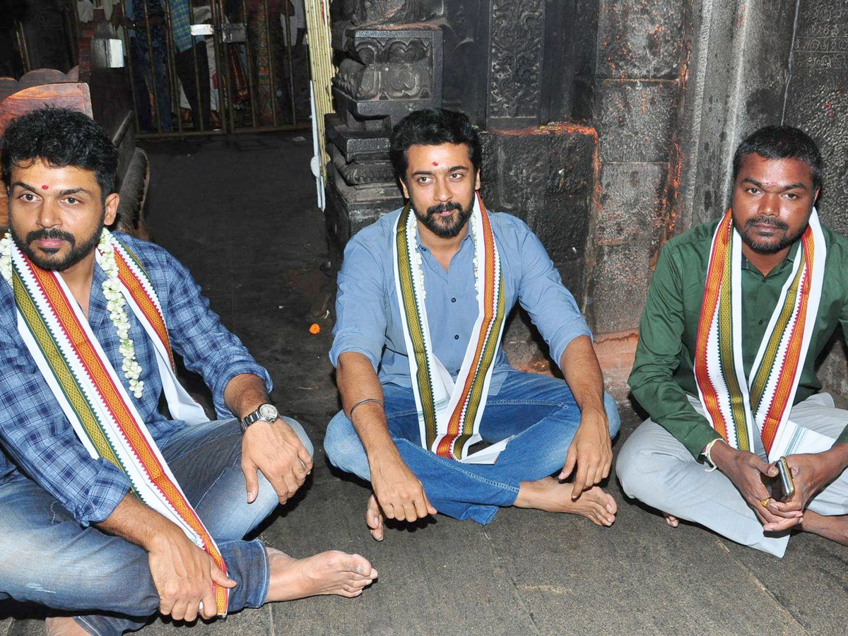 Surya and Karthi at Simhachalam Temple Photo Gallery - Sakshi5