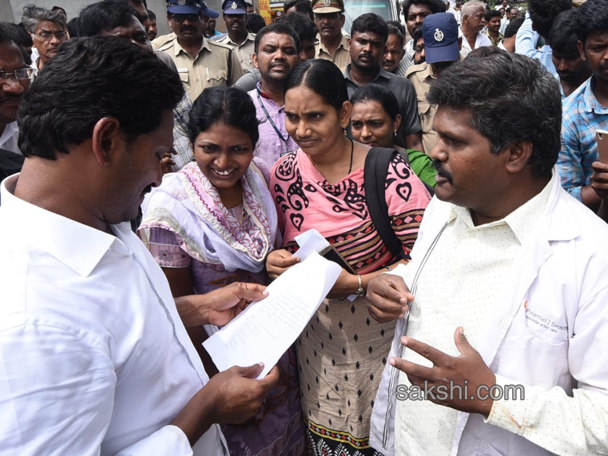 YS Jagan PrajaSankalpaYatra Day 213 Photo Gallery - Sakshi8