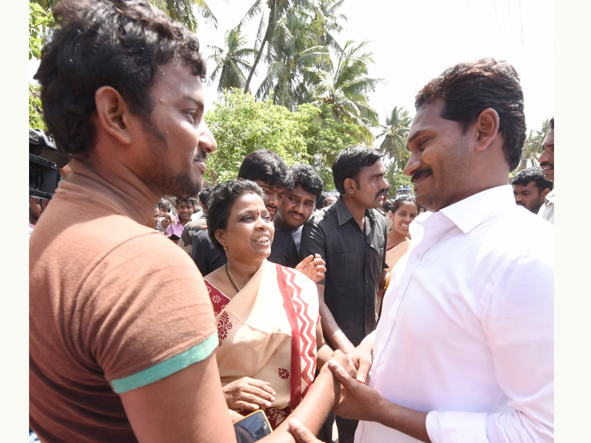 Ys Jagan Padayatra Day 214 Photo Gallery - Sakshi17