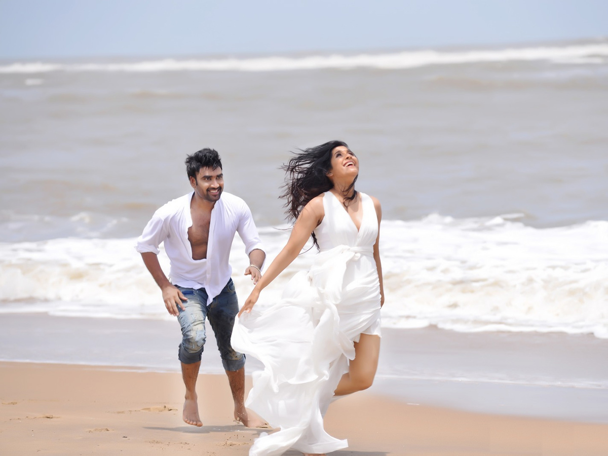Anthaku minchi Movie stills Photo Gallery - Sakshi10