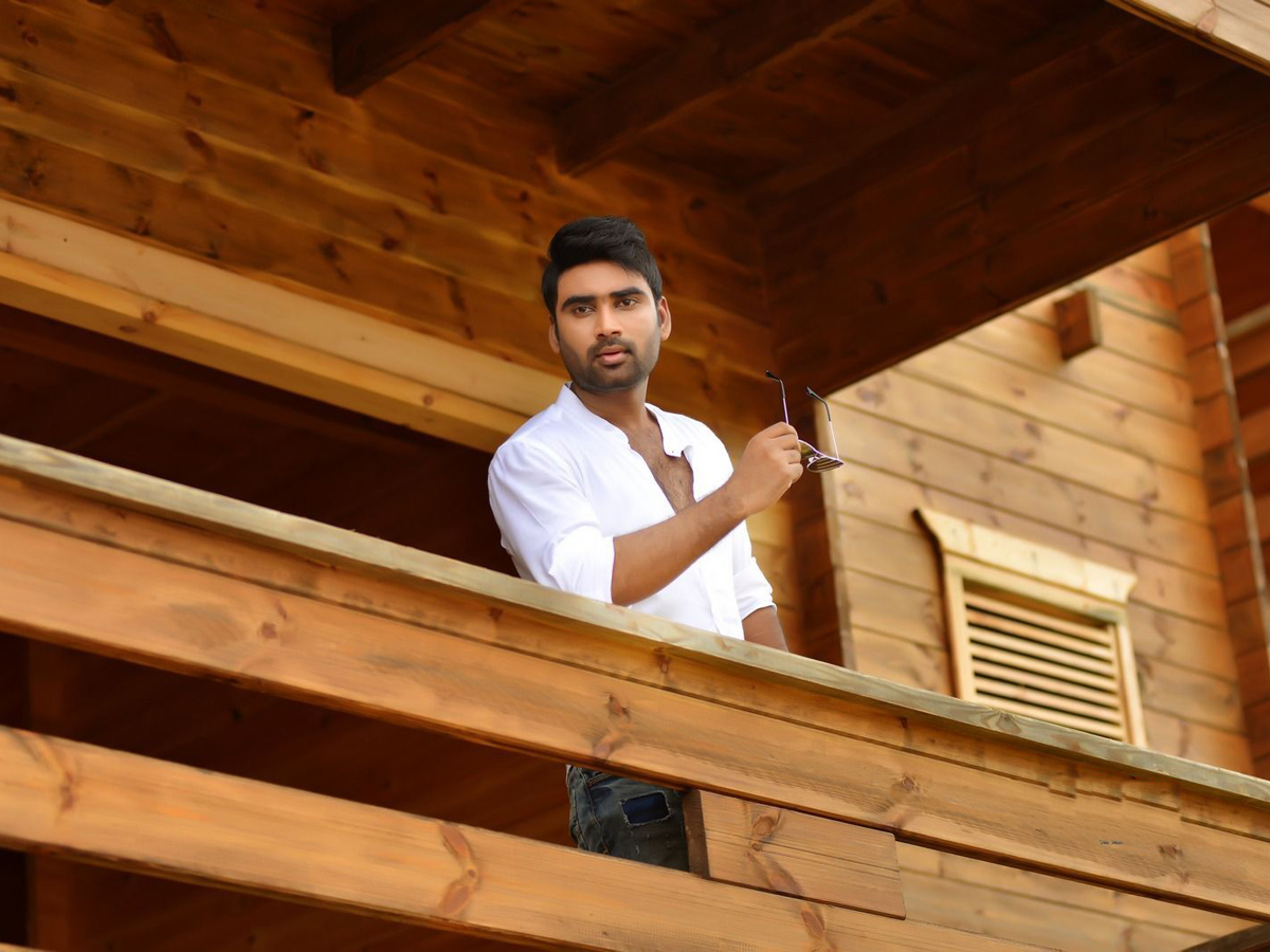 Anthaku minchi Movie stills Photo Gallery - Sakshi11