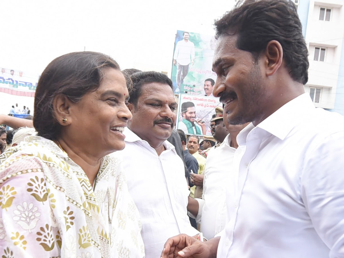 Ys Jagan Mohan Reddy Padayatra day 217 PHoto Gallery - Sakshi11