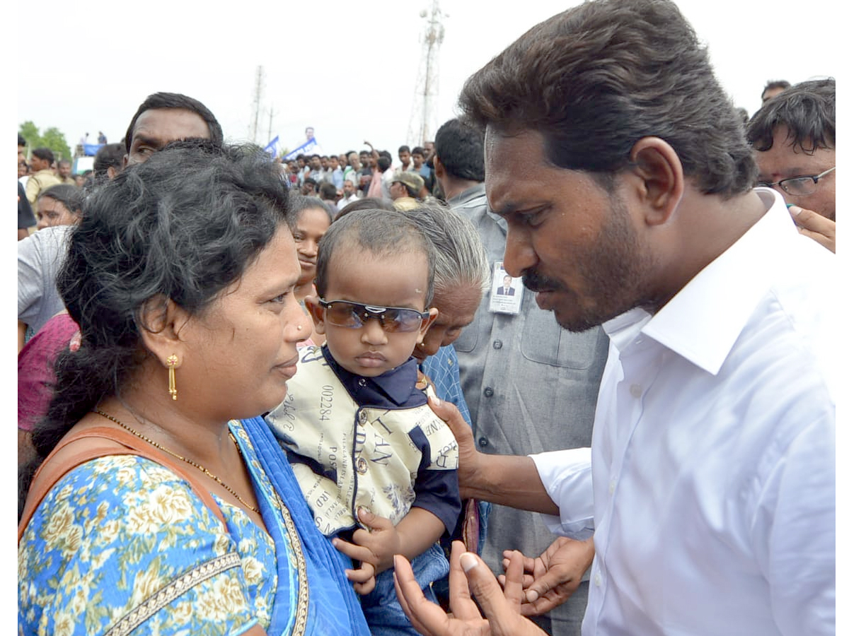 Ys Jagan Mohan Reddy Padayatra day 220 PHoto Gallery - Sakshi21
