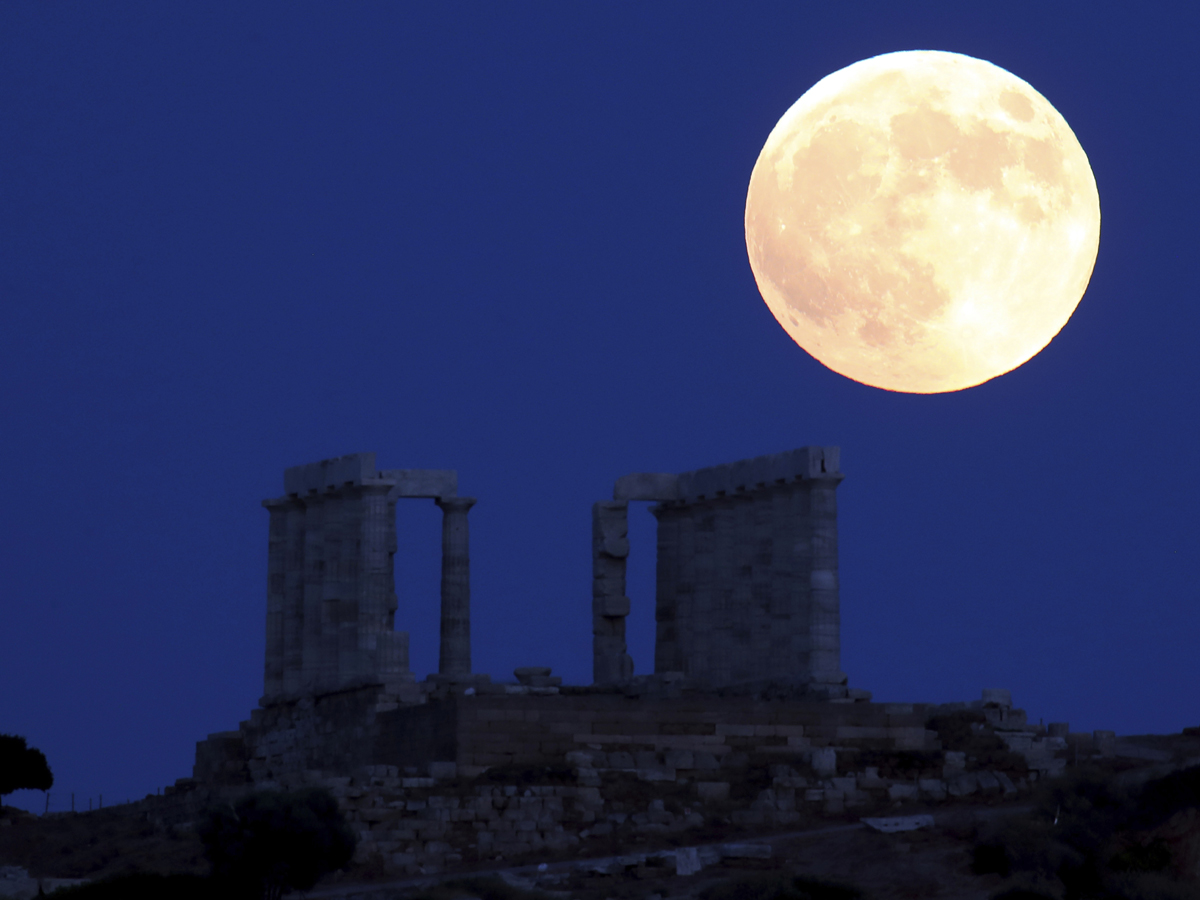 Blood moon Photo Gallery - Sakshi1