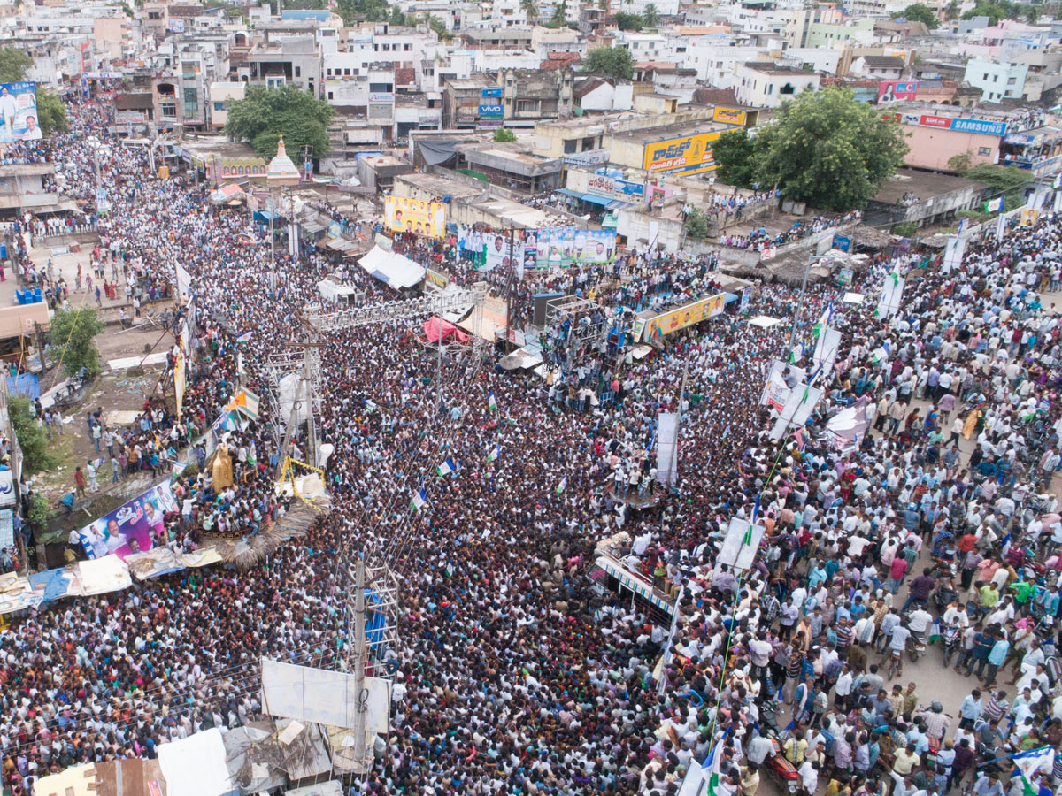 Ys jagan padayatra photo gallery - Sakshi22