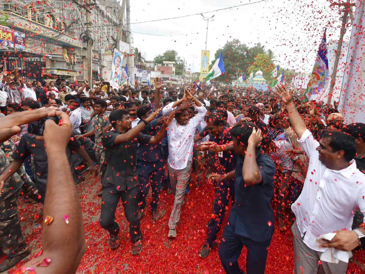 Ys jagan padayatra photo gallery - Sakshi3
