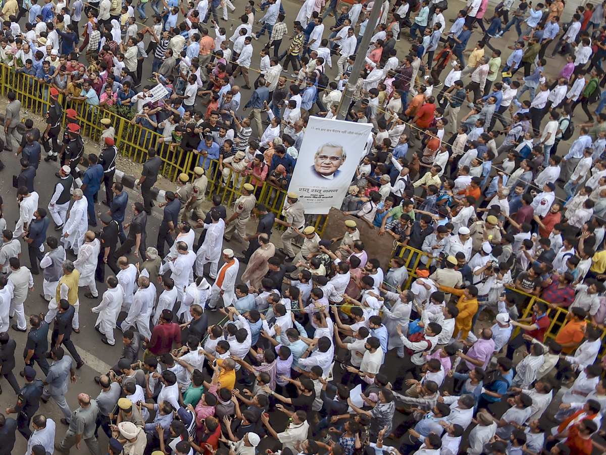 Atal Bihari Vajpayee's funeral Photo Gallery - Sakshi6