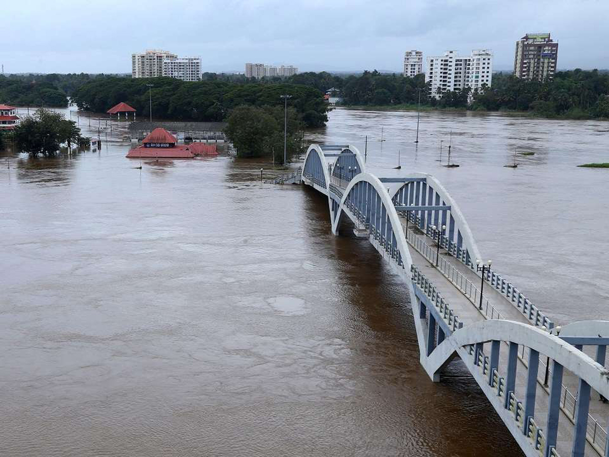 Kerala floods Photo Gallery - Sakshi12
