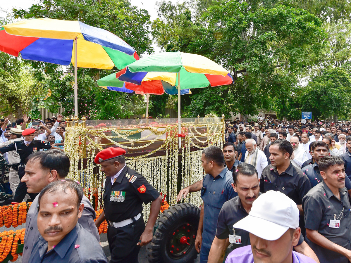 Atal Bihari Vajpayee's funeral Photo Gallery - Sakshi14