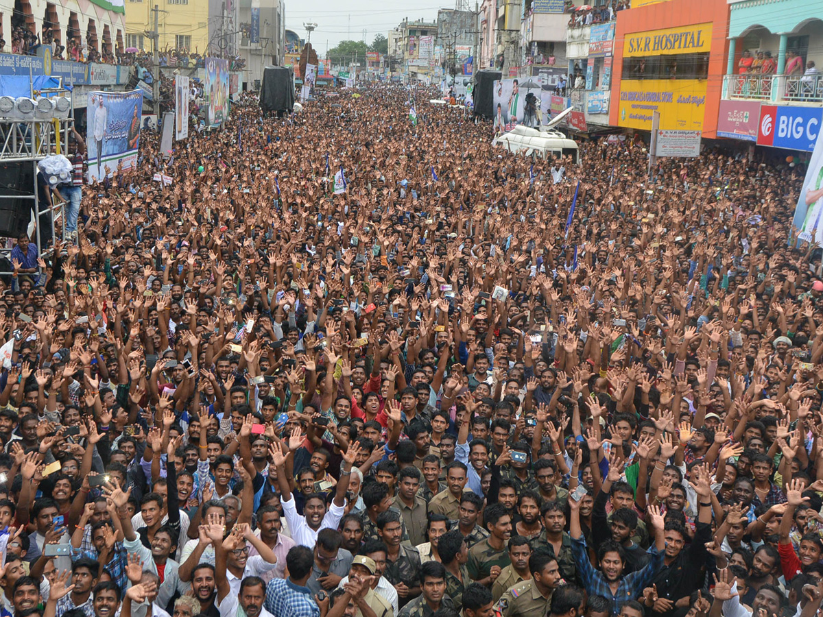 PrajaSankalpaYatra 239th Day at Narsipatnam Photo Gallery - Sakshi3