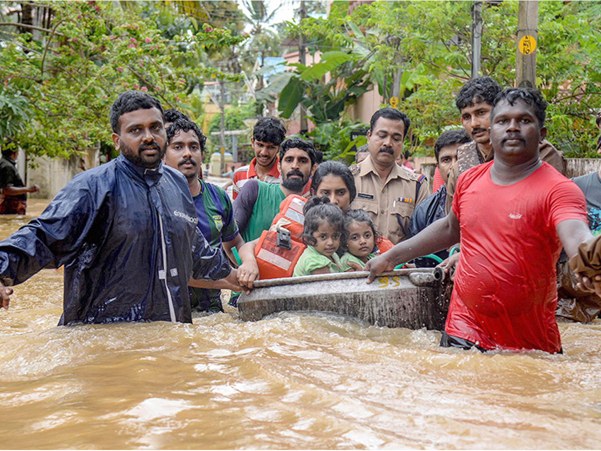Kerala floods Photo Gallery - Sakshi1