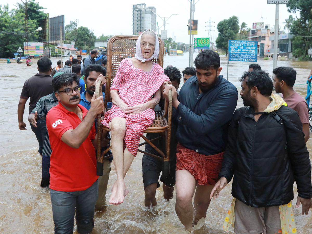 Kerala floods Photo Gallery - Sakshi2