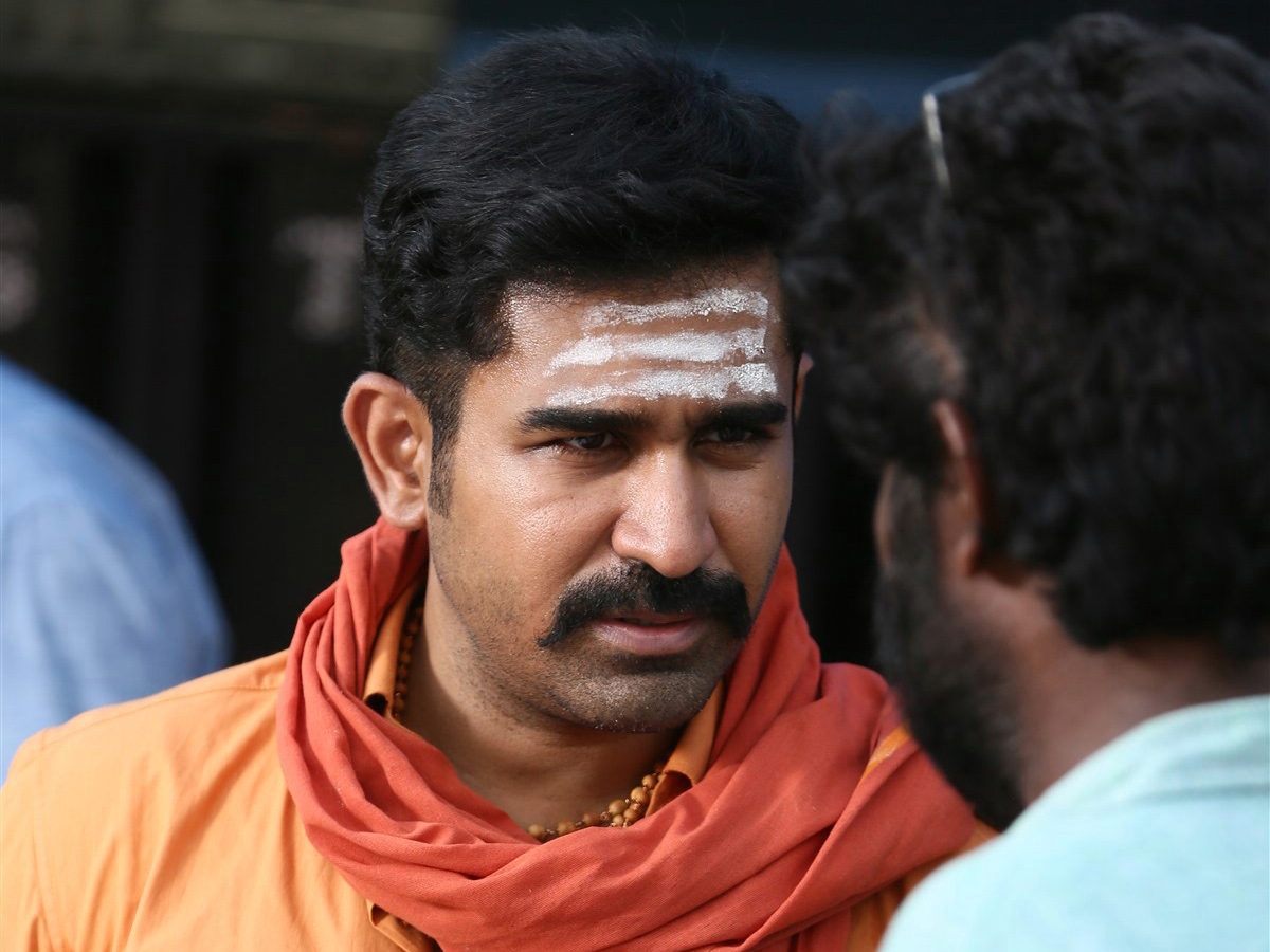 Roshagadu Movie Stills Photo Gallery - Sakshi11