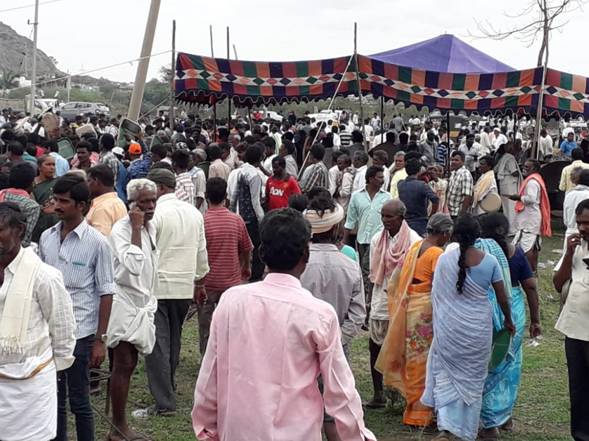 yv subba reddy praja pada yatra sixth day - Sakshi5