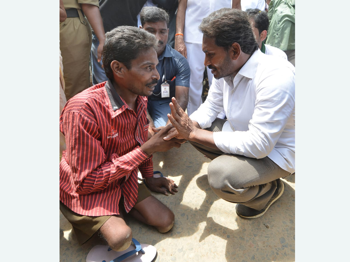 Ys jagan padayatra photo gallery - Sakshi33
