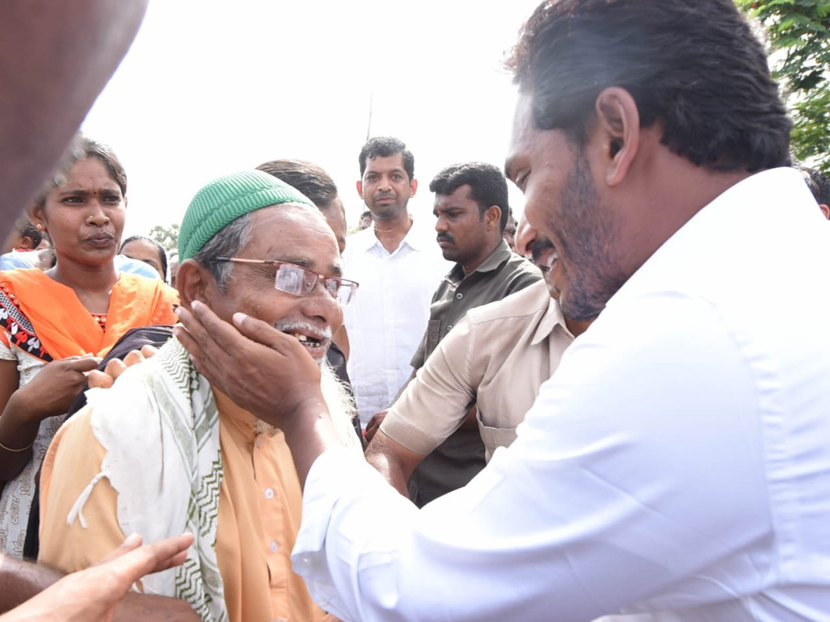 Ys jagan padayatra photo gallery - Sakshi7