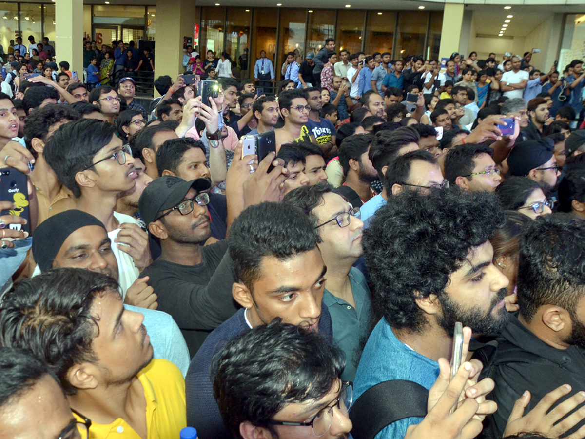 Hrithik Roshan In Hyderabad Photo Gallery - Sakshi8