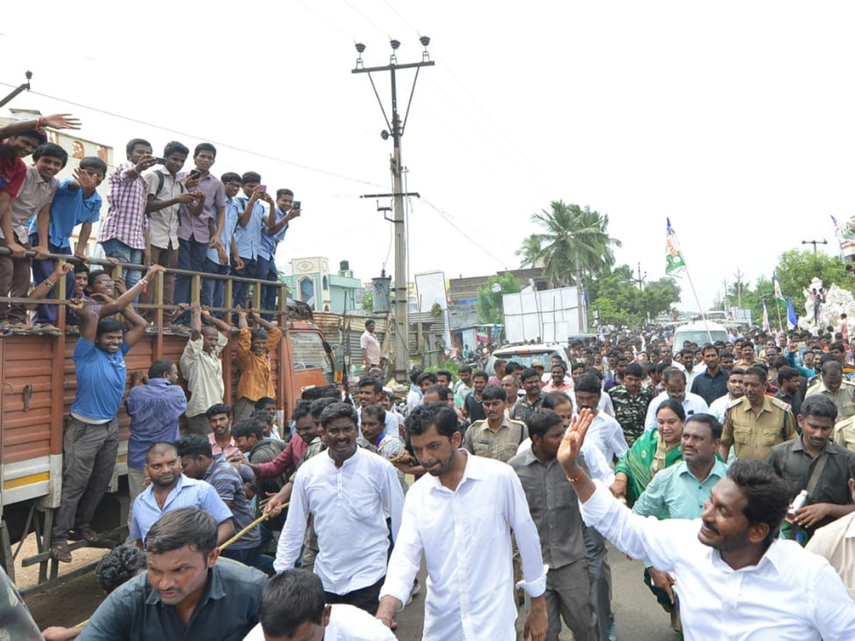 YS Jagan PrajaSankalpaYatra 248th Day Stats From Kondakarla - Sakshi21