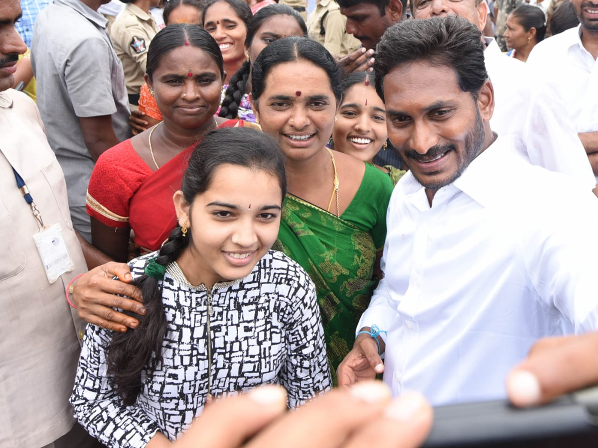 YS Jagan PrajaSankalpaYatra 249th Day Photo Gallery - Sakshi11