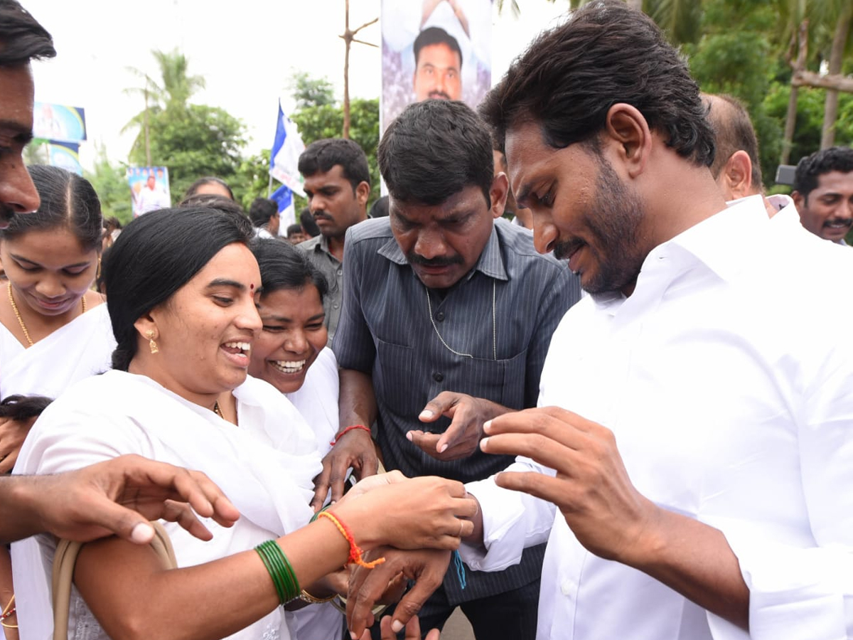 YS Jagan PrajaSankalpaYatra 249th Day Photo Gallery - Sakshi2