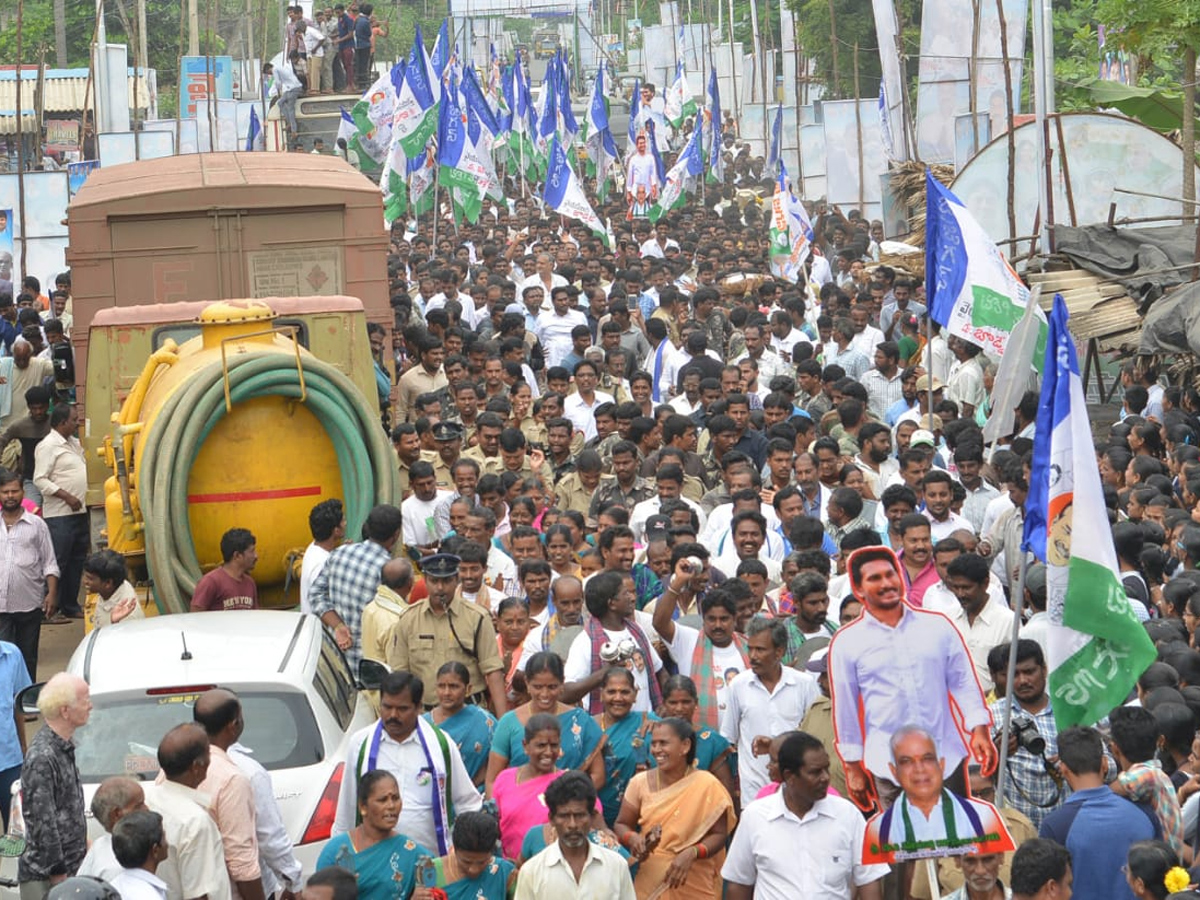 YS Jagan PrajaSankalpaYatra 249th Day Photo Gallery - Sakshi26