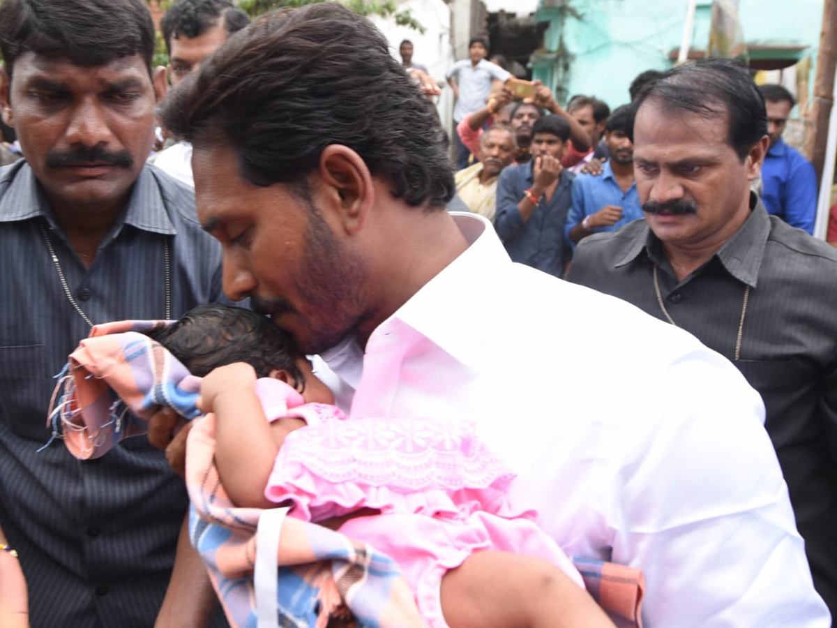YS Jagan PrajaSankalpaYatra 249th Day Photo Gallery - Sakshi8
