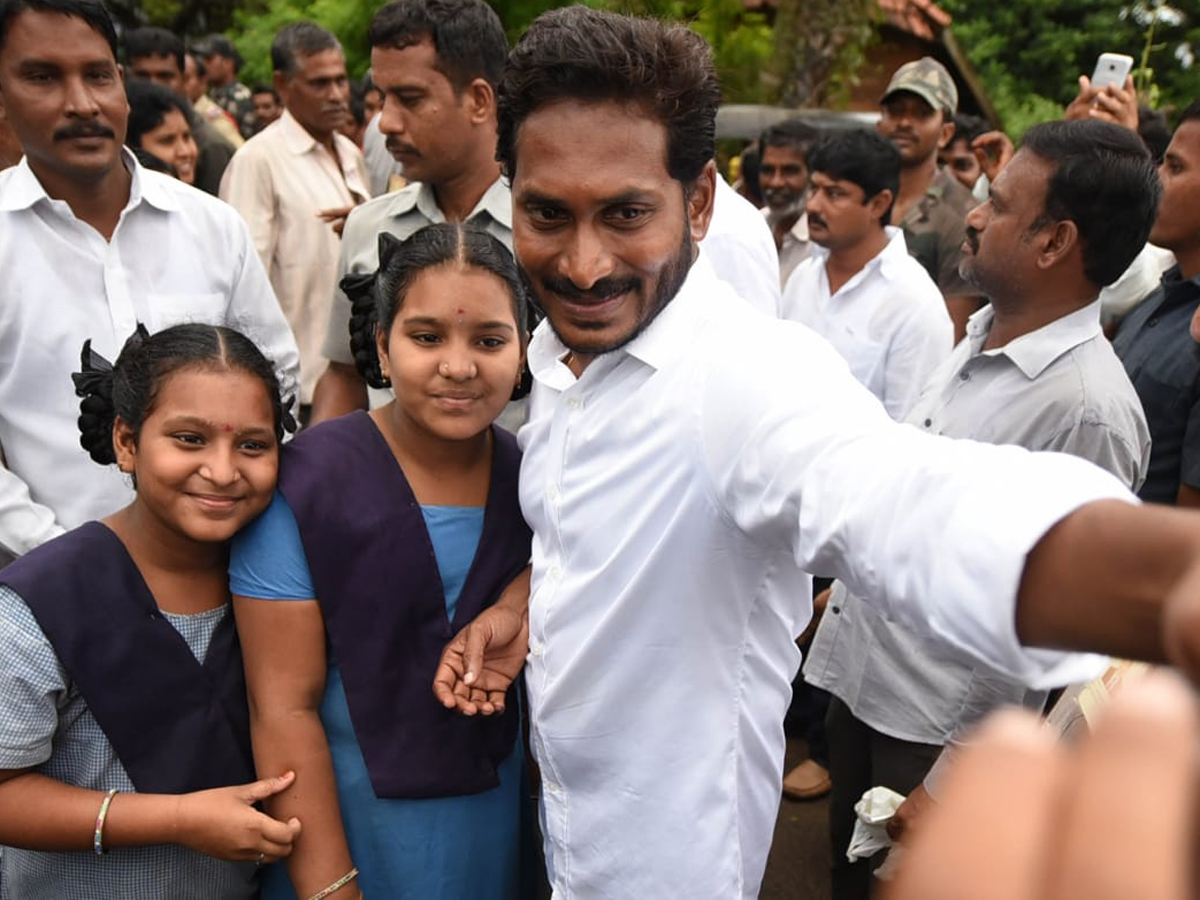 PrajaSankalpaYatra Day 231 Starts From Sankhavaram Photo Gallery - Sakshi10