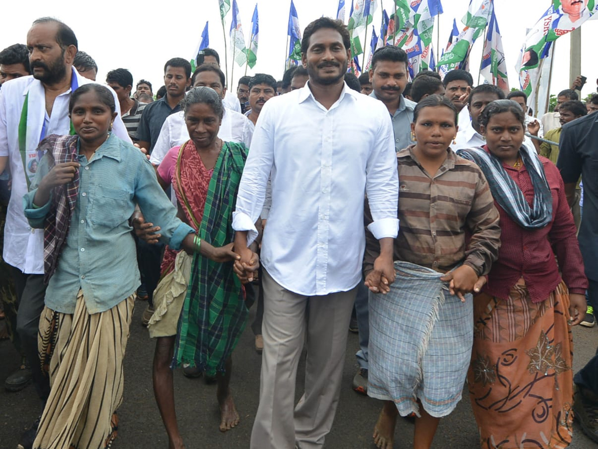 PrajaSankalpaYatra Day 231 Starts From Sankhavaram Photo Gallery - Sakshi12