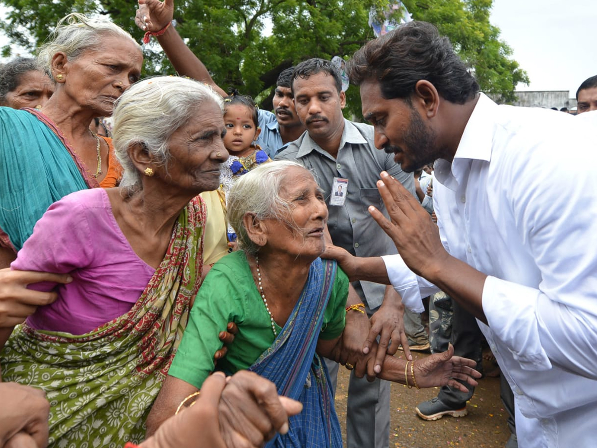 PrajaSankalpaYatra Day 231 Starts From Sankhavaram Photo Gallery - Sakshi15