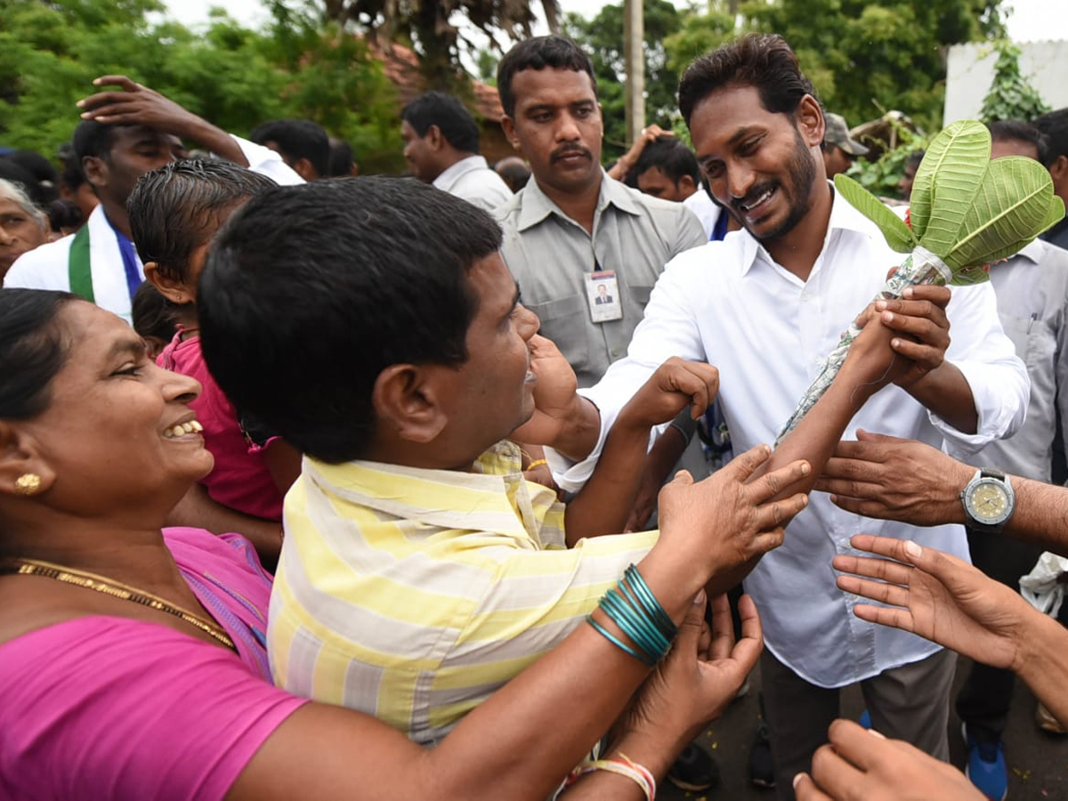 PrajaSankalpaYatra Day 231 Starts From Sankhavaram Photo Gallery - Sakshi3