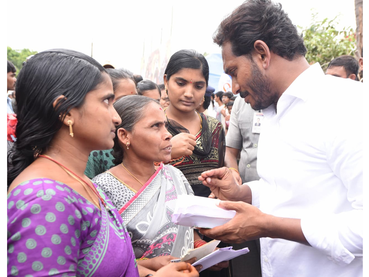 PrajaSankalpaYatra Day 231 Starts From Sankhavaram Photo Gallery - Sakshi29