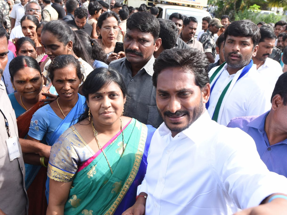 YS Jagan PrajaSankalpaYatra Day 251 Photo Gallery - Sakshi11