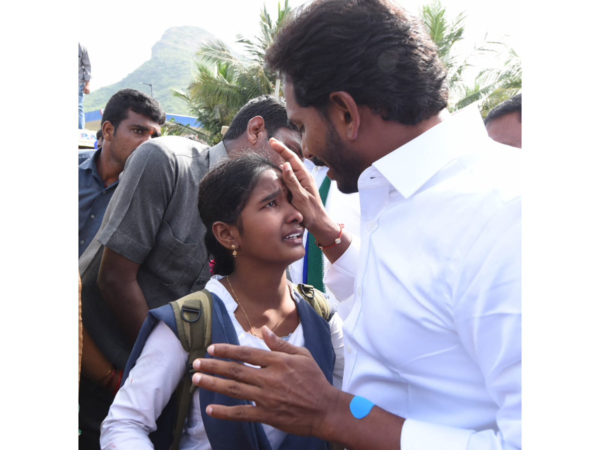 YS Jagan PrajaSankalpaYatra Day 251 Photo Gallery - Sakshi7