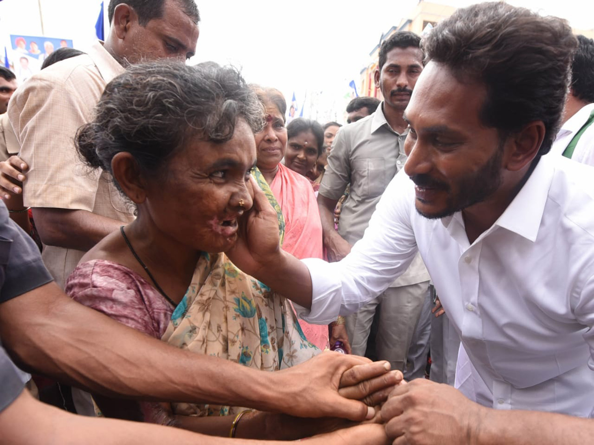 YS jagan padayatra in Visakhapatnam photo gallery  - Sakshi5