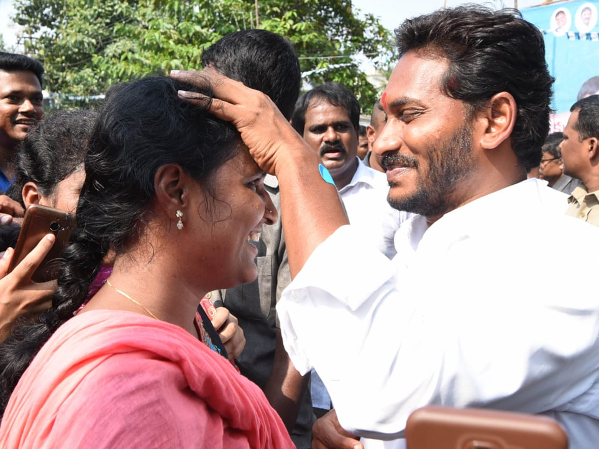 YS Jagan PrajaSankalpaYatra Day 260th Photo Gallery - Sakshi12