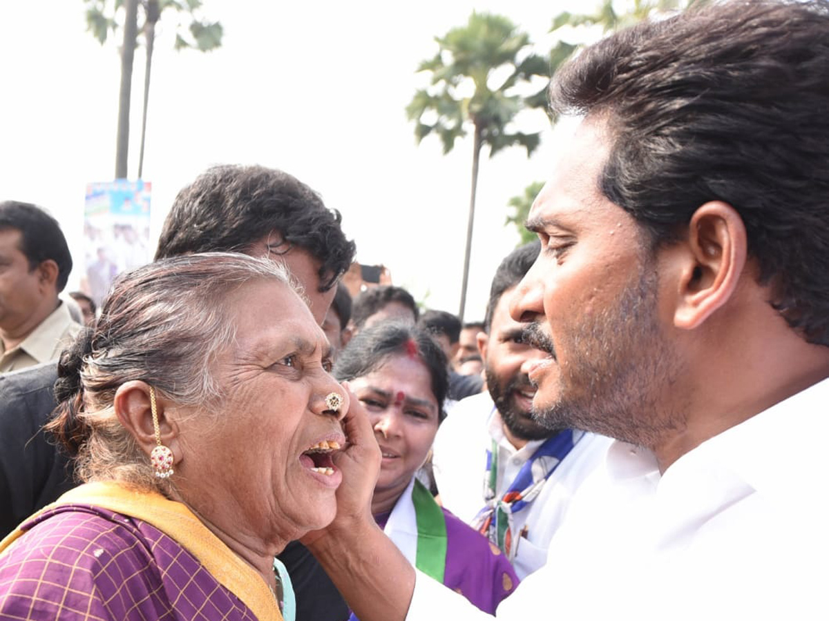 YS jagan padayatra photo gallery - Sakshi4