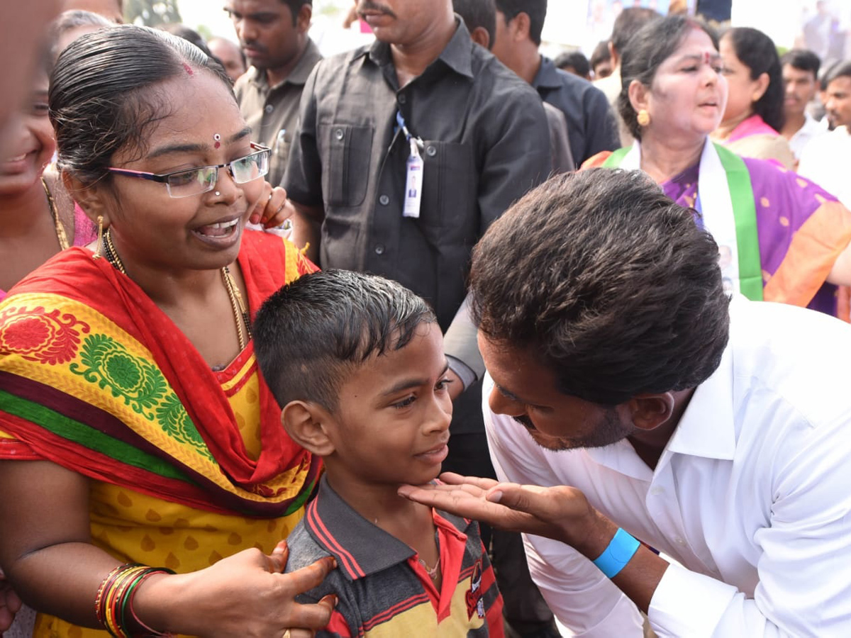 YS jagan padayatra photo gallery - Sakshi8