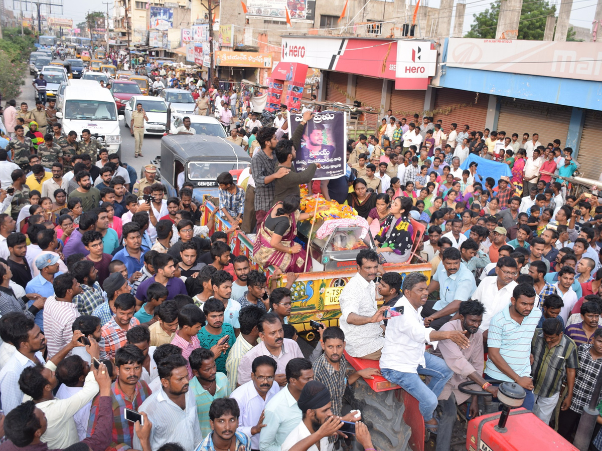 pranay perumalla funeral in miryalaguda - Sakshi6