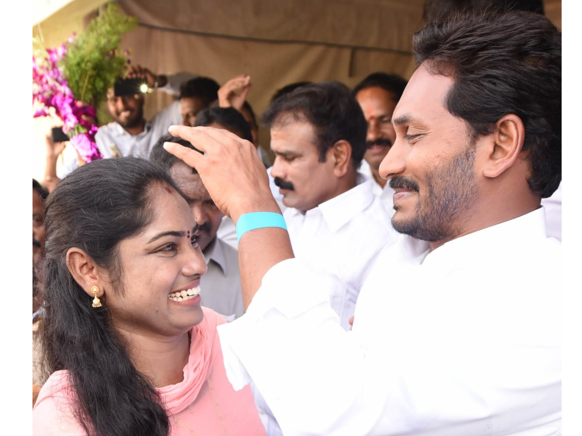 YS Jagan PrajaSankalpaYatra 265th Day Photo Gallery - Sakshi4