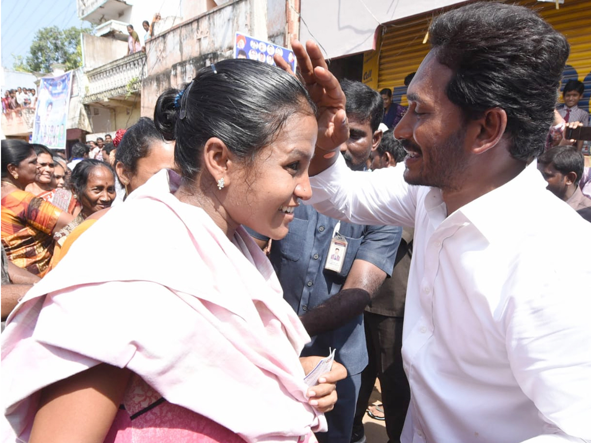 YS Jagan PrajaSankalpaYatra 265th Day Photo Gallery - Sakshi7