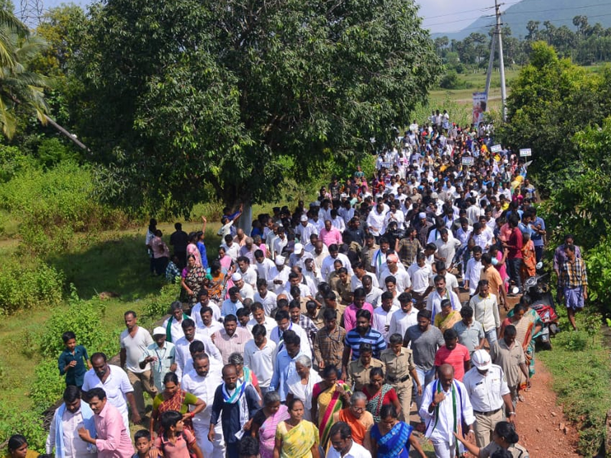 YS Jagan PrajaSankalpaYatra 267th Day Photo Gallery - Sakshi5