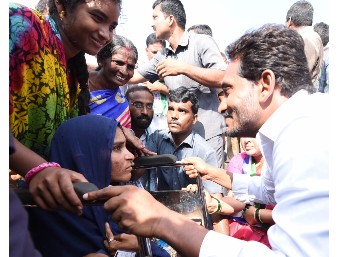 YS Jagan PrajaSankalpaYatra 267th Day Photo Gallery - Sakshi9