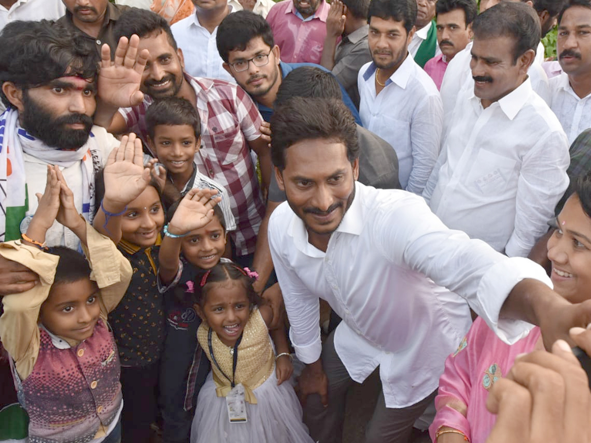 YS Jagan PrajaSankalpaYatra 267th Day Photo Gallery - Sakshi24