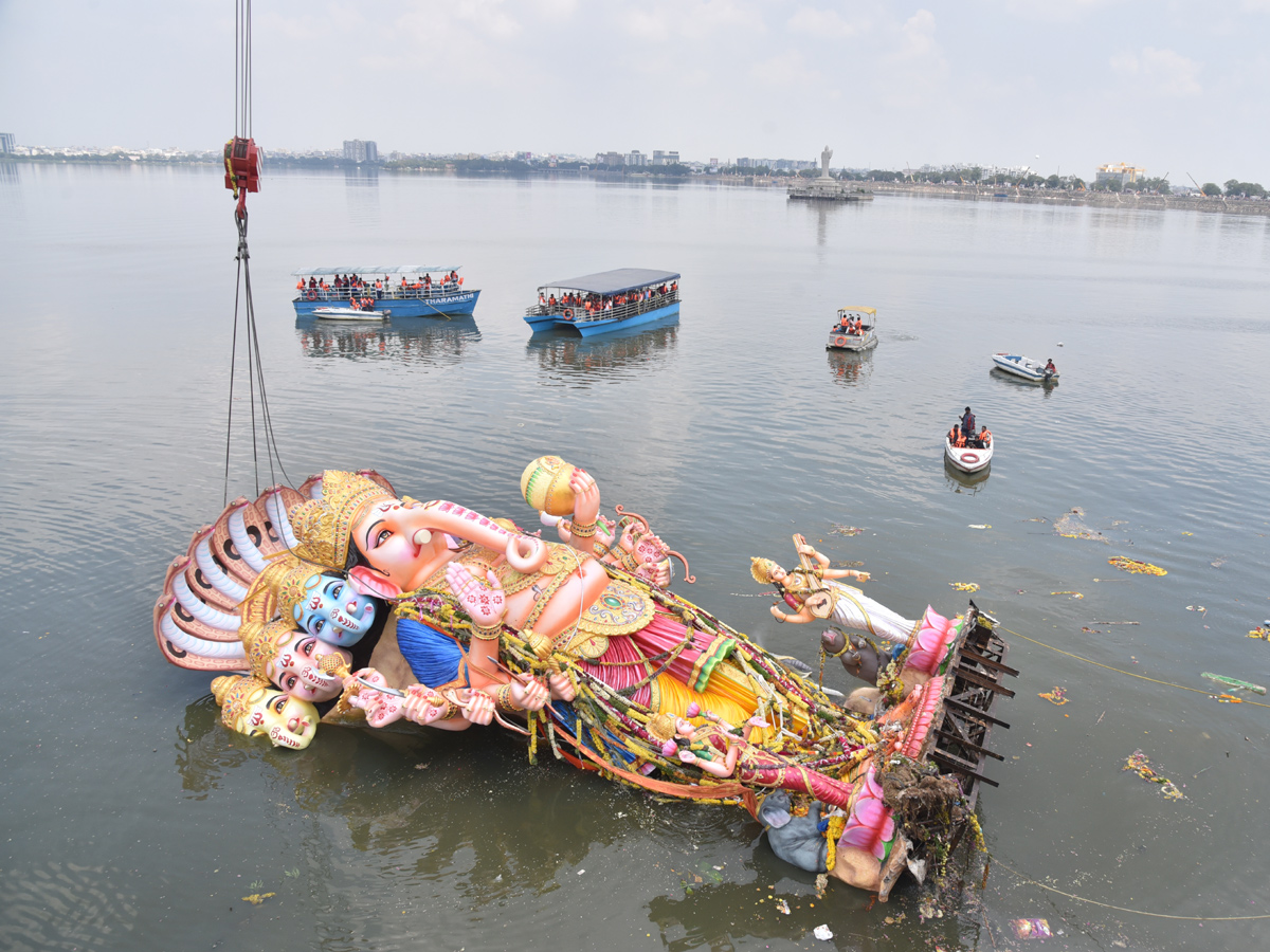 khairatabad ganesh immersion - Sakshi2