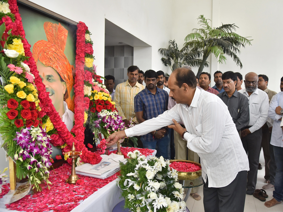 YSR VARDHANTI AT SAKSHI OFFICE Photo Gallery - Sakshi4