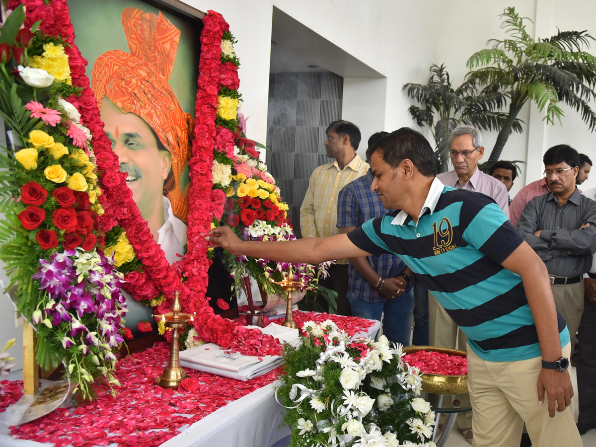 YSR VARDHANTI AT SAKSHI OFFICE Photo Gallery - Sakshi9