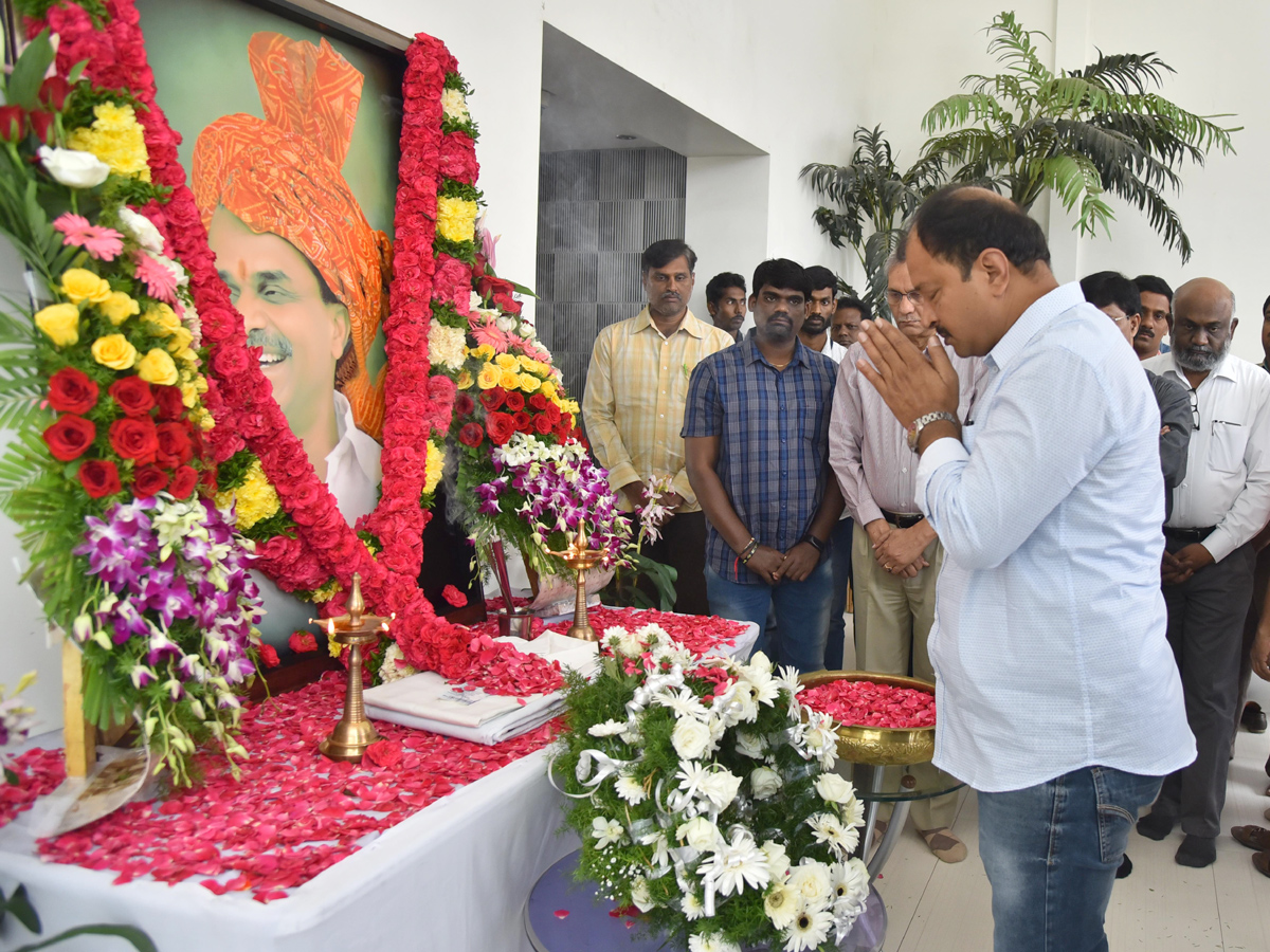 YSR VARDHANTI AT SAKSHI OFFICE Photo Gallery - Sakshi11